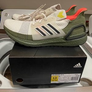 ADIDAS ULTRA BOOST 19